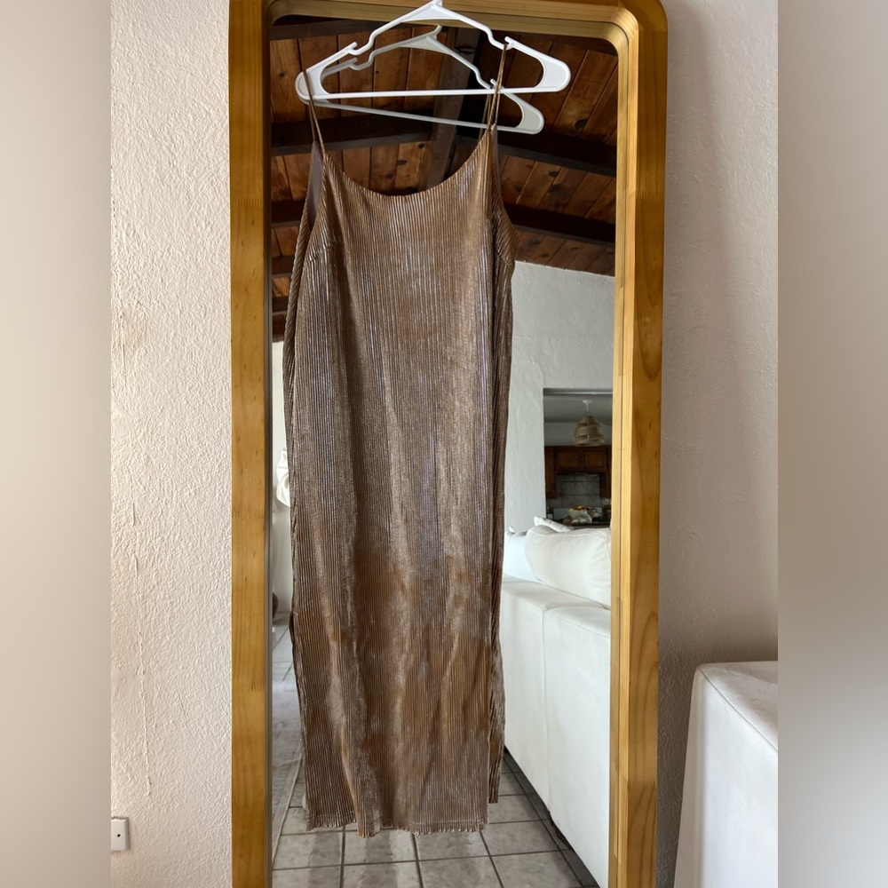 Urban outfitters kimchi blue gold shimmer dress